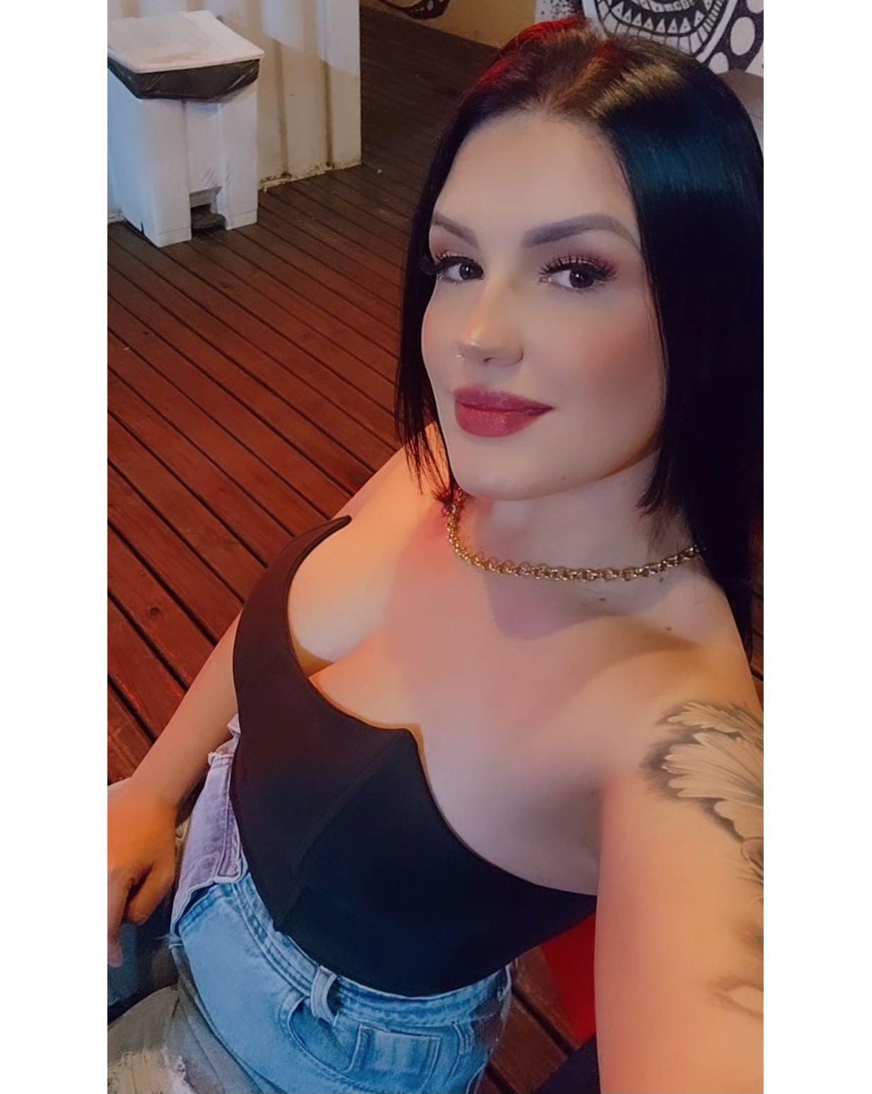 Ágatha recém chegada